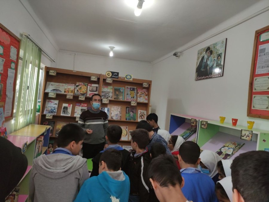 معرفی بخش کودک به دانش آموزان